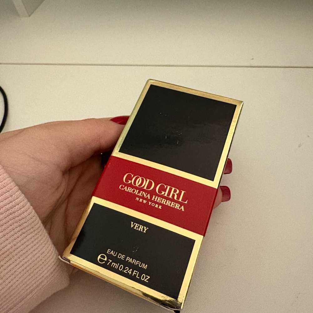 Carolina Herrera Good Girl Eau de Parfum - Red, Black, and Gold